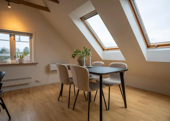 Penthouse Med Skratak Og Utsikt - Sentralt דירה *