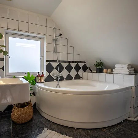 Penthouse Med Skratak Og Utsikt - Sentralt Haugesund